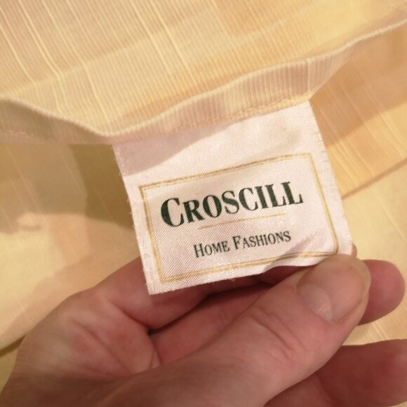 Vintage Croscill Botanica Gazebo Yellow Floral Queen Pillow Sham Set Of 2 - Picture 5 of 6